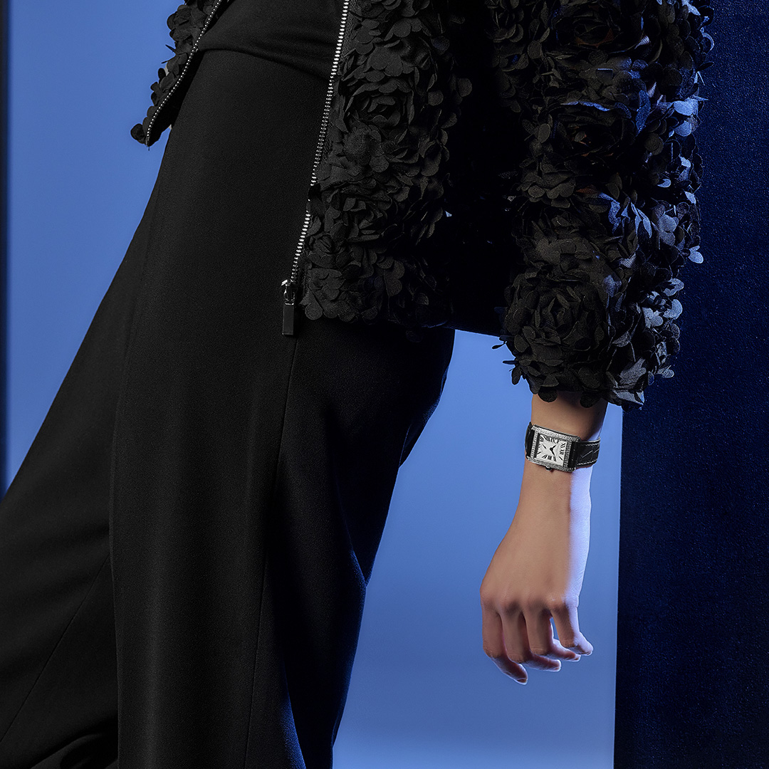 2024_Frederique_Constant_Classics_Carree_Small_Seconds_15_FC-235S2CD6_Image_1080X1080